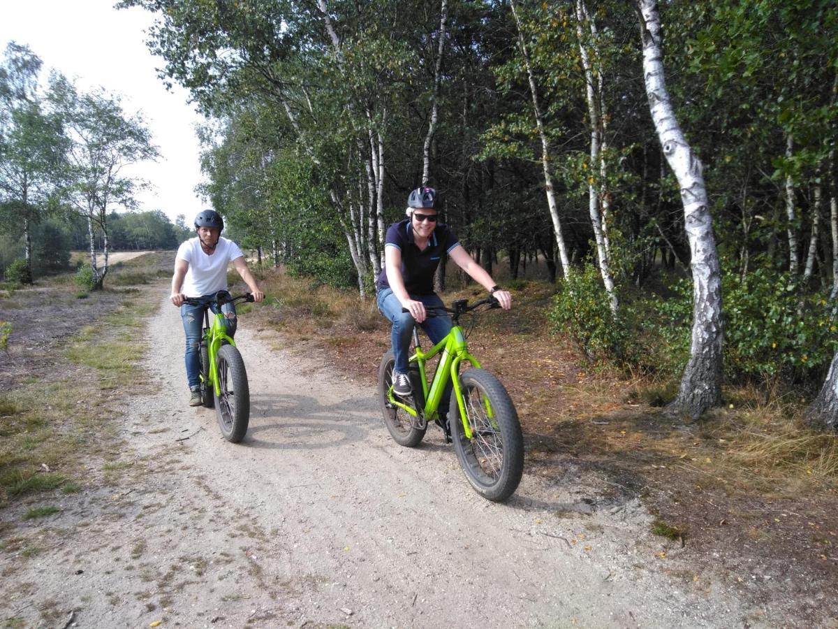 Chalet Op De Veluwe # Berk Putten Eksteriør bilde